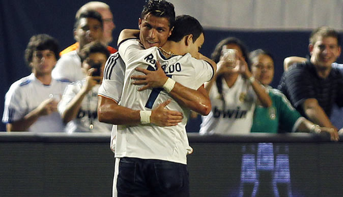 Ronaldo pleads for fan facing deportation for hugging him