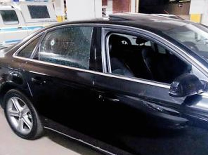 Hijacker shot dead trying to break into Audi A4