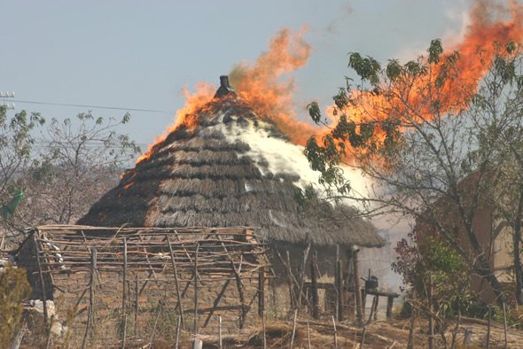 Man torches neighbours children in a hut, arrested for attempted murder