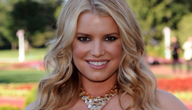 Jessica Simpson accidentally reveals she is having a baby boy
