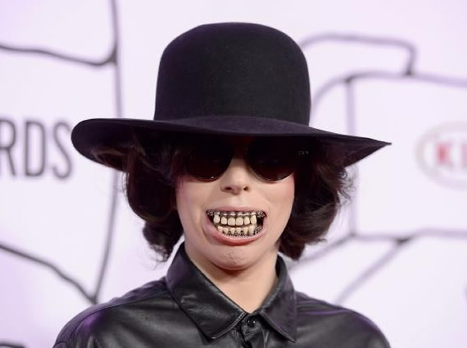 Lady Gaga admits to serious drug addiction