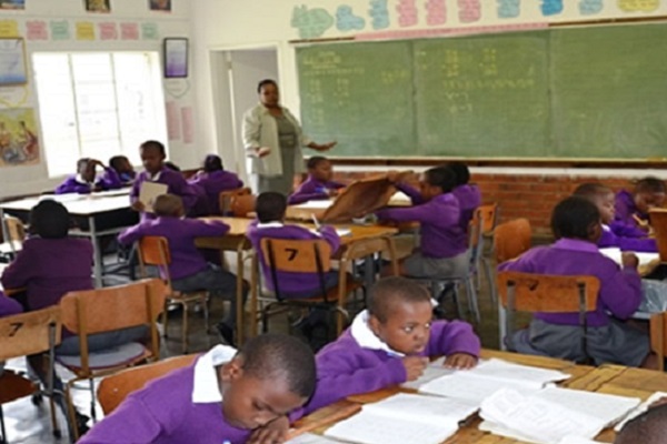 Masiyephambili Jnr Fails To Pay Teachers