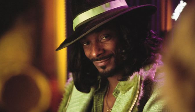 Snoop Lion, originally Snoop Dogg changes name again